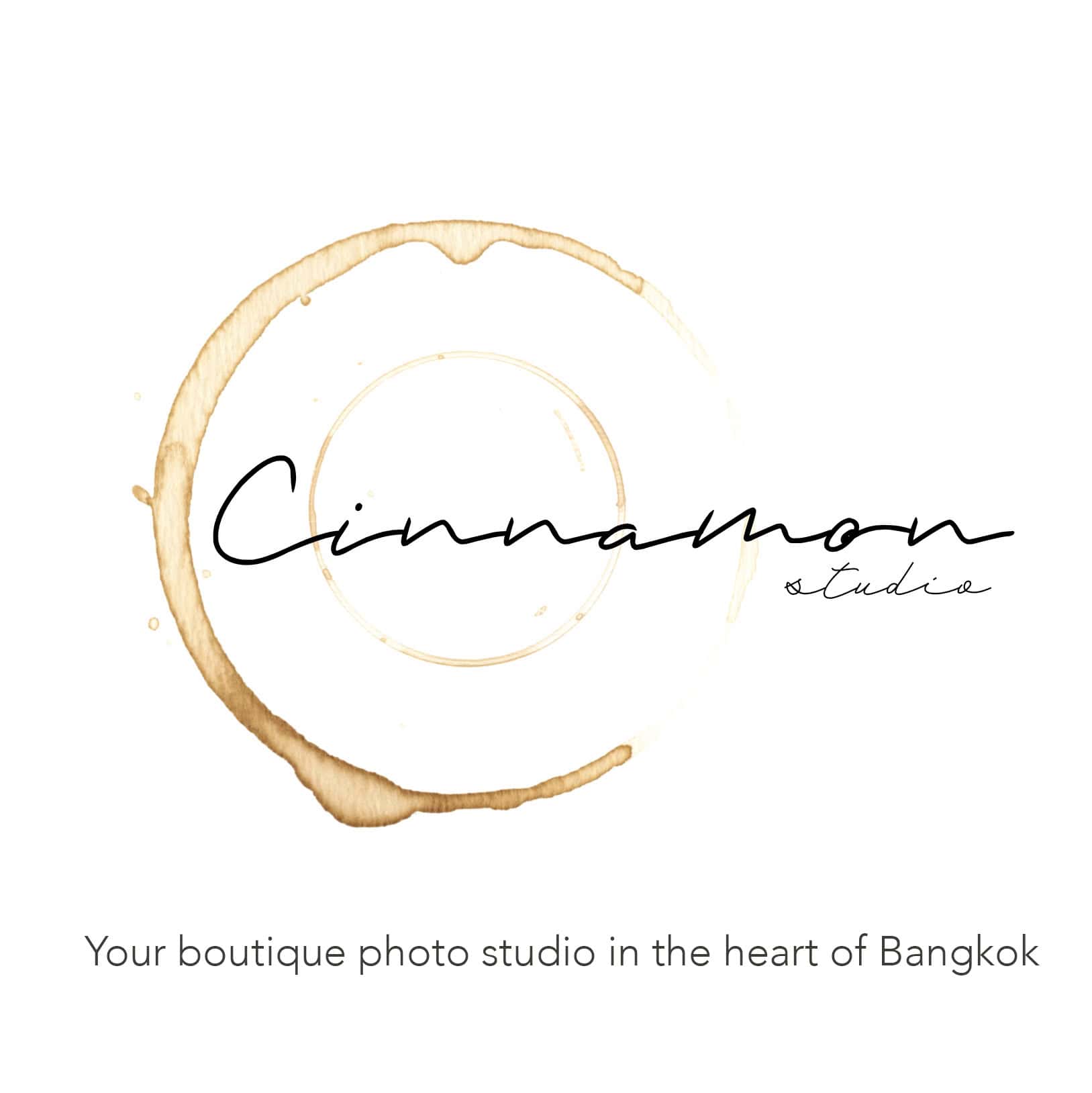 Photographers taking part in a Photo Concept live challenge in Bangkok